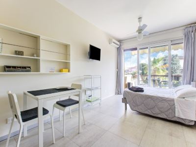 Apartment near Lake Garda with Pool