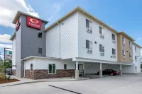 Econo Lodge Inn & Suites Hotels in Springfield