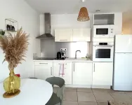 Corsica: Comfortable 3-bedroom apartment, waterfront