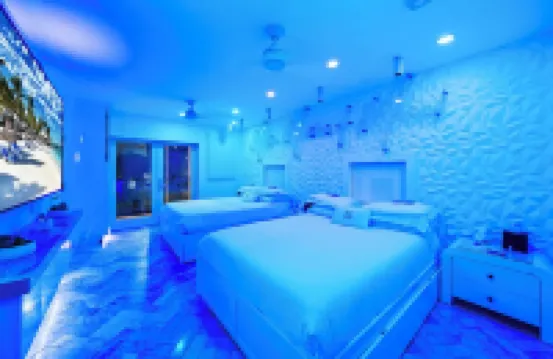 Modern Mansion of Miami- Sleeps 12- Versace Mansion Neighbor {Floor 2 & 3}