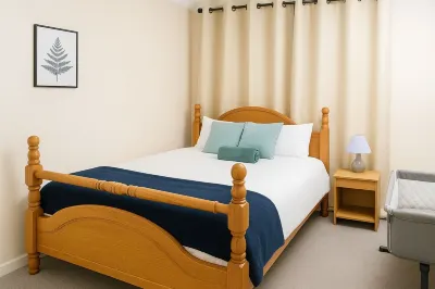 Spacious 3-Bedroom Home, Free Parking and Garden! Hotels near St Michael's Church, Sittingbourne