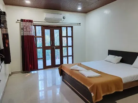 Sidhivinayak Resort Devbag Sangam Beach