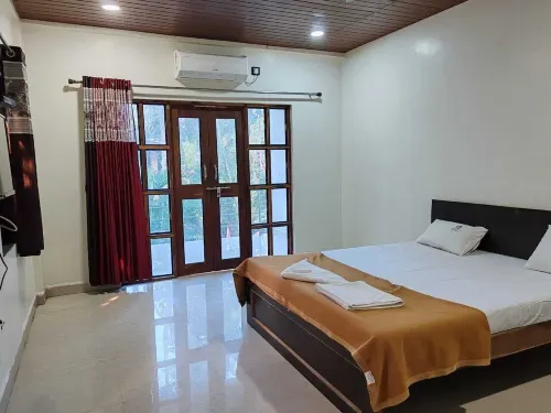 Sidhivinayak Resort Devbag Sangam Beach