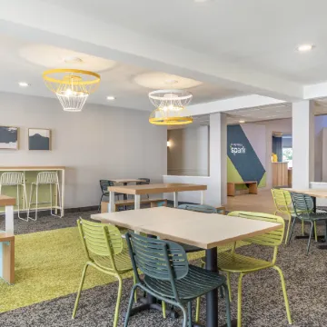 Spark by Hilton La Crosse Onalaska