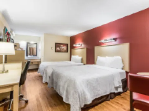 Red Roof Plus+ Nashville North - Goodlettsville Hoteles en Condado de Davidson