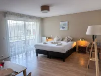 Les Boréales - Appart'Hotel & Restaurant Các khách sạn gần ROUEN RIVE DROITE RAILWAY STATION