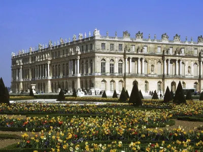 Novotel Paris Pont De Sevres Hôtels à proximité de : Musée national de céramique de Sèvres