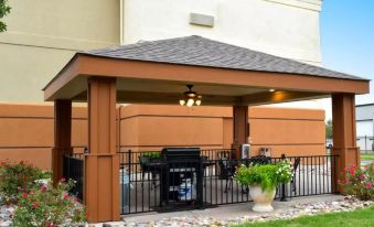 MainStay Suites - Wichita NE