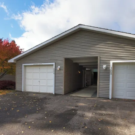 Clean Sandpoint Condo 10 Min from Schweitzer Base in Quiet Lakefront Community