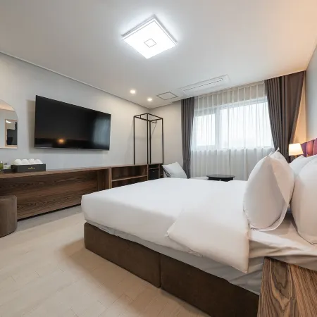 Gunsan Hound Hotel Modernization Street Branch