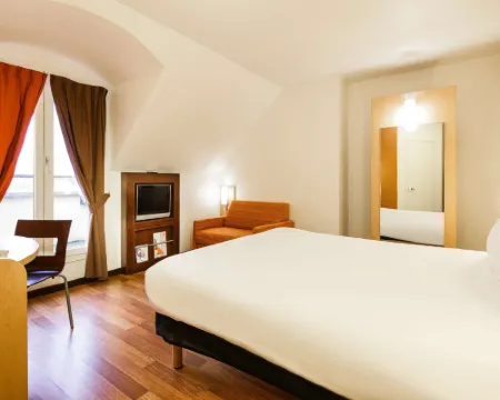 Ibis Versailles Château Hotels in Versailles