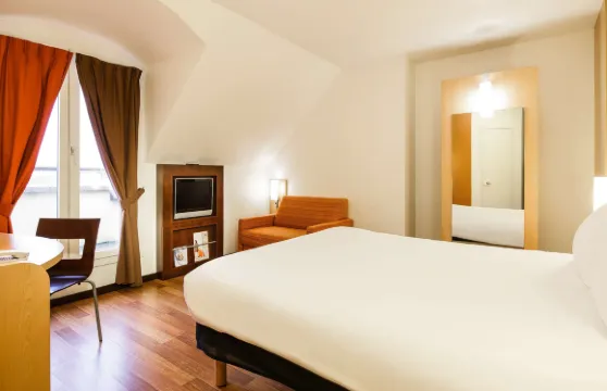 宜必思凡爾賽宮酒店