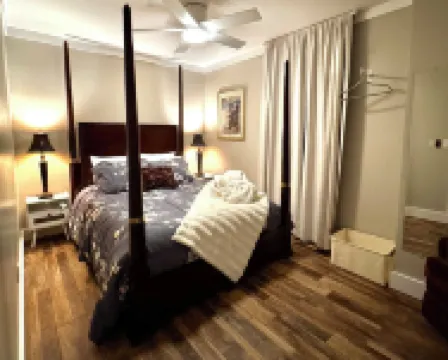 Inn Between the Lakes