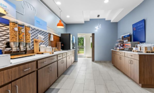 Holiday Inn Express & Suites FLORENCE NORTHEAST by IHG