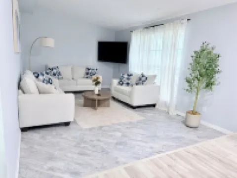 Family Home with Heated Pool in a Quiet Area