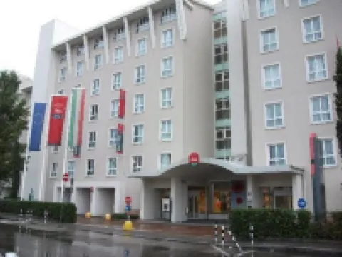 Ibis Firenze Nord Aeroporto Hotels near Florence "Amerigo Vespucci" Airport