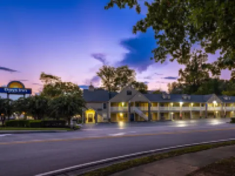 Days Inn by Wyndham Canton Hotels in Canton