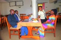 IHURU 50 HOTEL AND GARDENS - breakfast