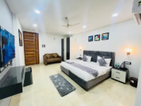 Aroma Hotel Sultanpur Hotels near Sanskriti Museum of Everyday Art