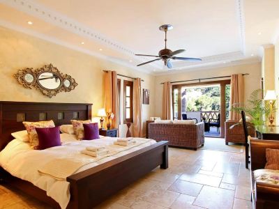 FREE €650 Daily Lux Pack - 7-Bed, Heated Pool