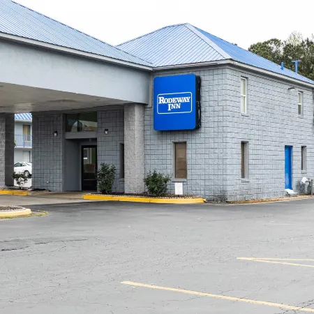 Rodeway Inn & Suites