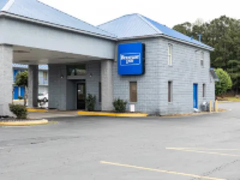 Rodeway Inn & Suites
