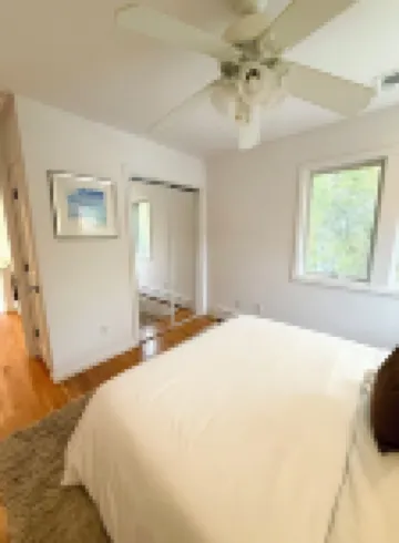 Hamptons Getaway 3 Bed 2 Bath with Hot Tub