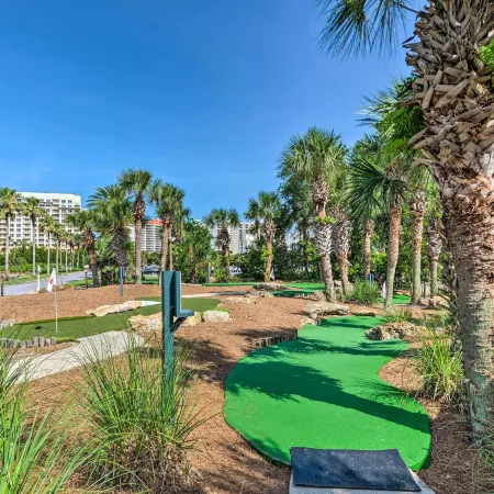 Coastal Condo: Patio & Free Resort Amenities!
