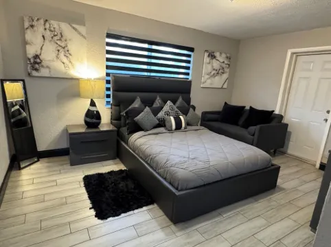 MASSIVE HOME WITH HEATED POOL, NEAR BEACH IN SUNNY SOUTH FLORIDA