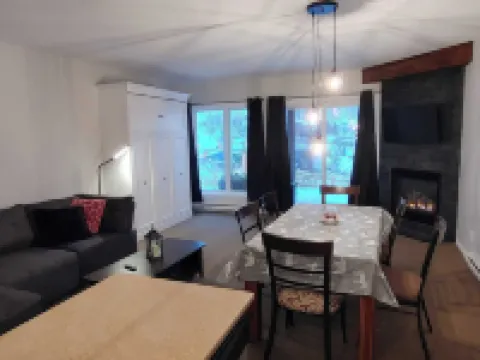 Au Pied des Pentes Hotels in Bromont