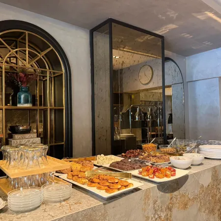 The New Hotel Zeybek
