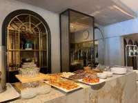 The New Hotel Zeybek - parking