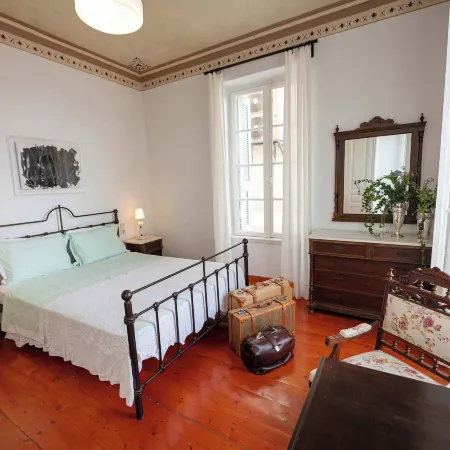 Akanthos Poros Chic Seaside Retreat Built in 1904