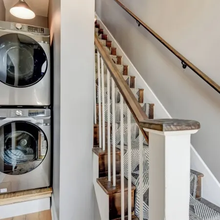 Large Milwaukee Home 4BR Fast Wifi