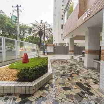 Apto com Wi Fi e Garagem a 240 Metros da Praia Others