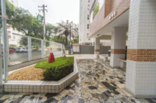 Apto com Wi Fi e Garagem a 240 Metros da Praia