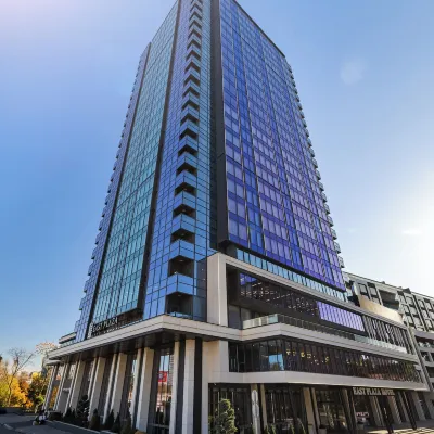 East Plaza Hotel Hotels near Arena Armeets