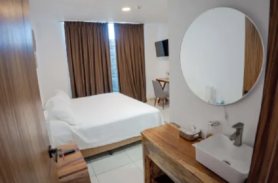 Hotel & Suites Punto Oriente Hotels in 