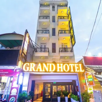 Grand Hotel Go Vap Hotels near District 12