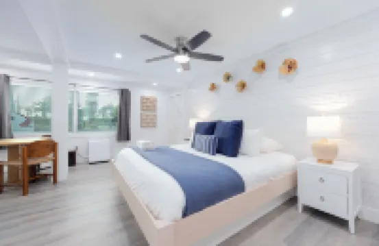 Siesta Key Beach Resort and Suites