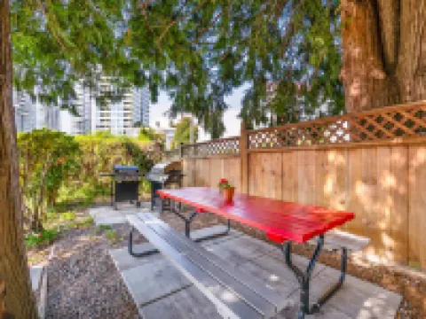 Econo Lodge Inn & Suites - North Vancouver Hotels in North Vancouver