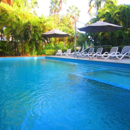 Cocos Beach Bungalows Отели в г. Кейбл Бич