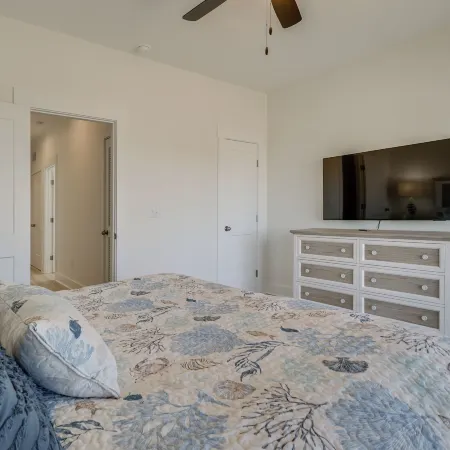 Walk to Beach! Spacious 10-Person Gem in Surf City