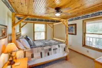 Pet-Friendly Vienna Cabin w/ Screened-in Porch! - 3-Star