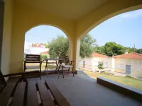 Sithonia Lodge