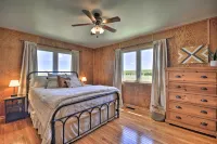 The Front Porch 20-Acre Country Home w/ Mtn View - 3-Star