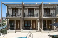 Pantheon Villas & Suites - 4-Star