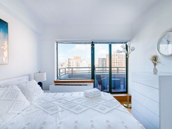 Sunny 3 BR 1 Bath Apartment in NYC!