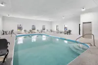 Comfort Inn & Suites Cincinnati Eastgate - Swimmingpools