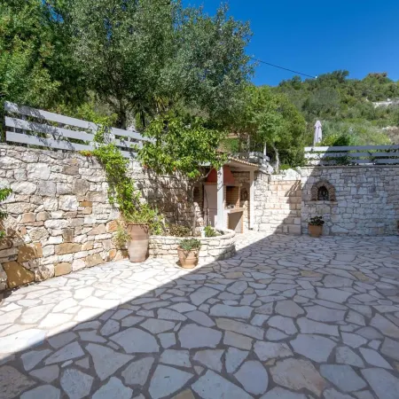 Villa Elpida